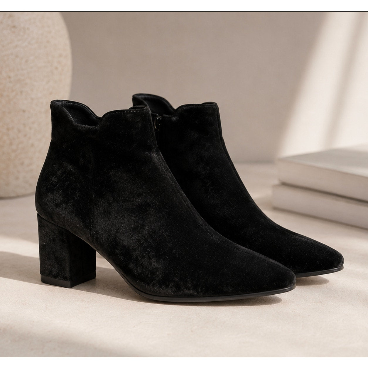 Chinese Laundry NWOT Faux Suede Ankle Booties GNO Classy Minimalist Preppy 7.5