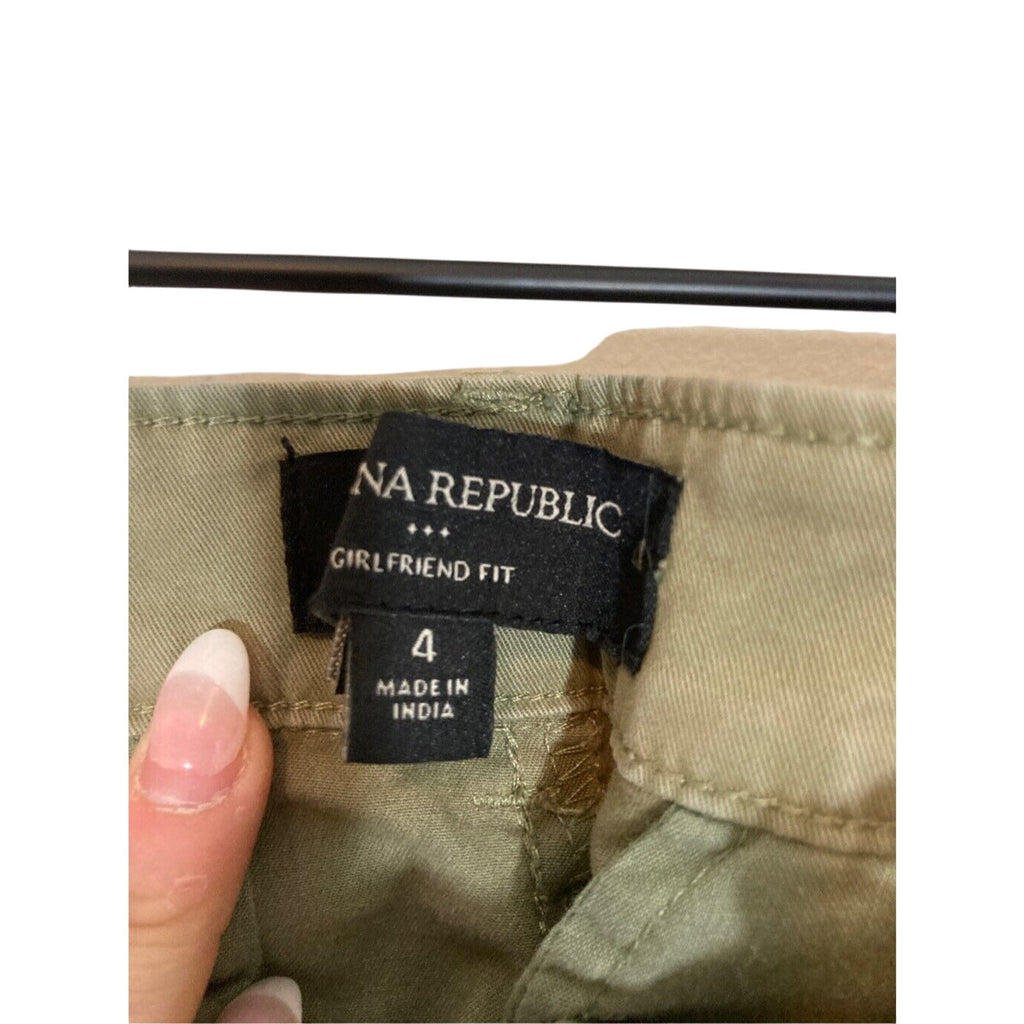 Banana Republic Women's Preppy Girlfriend Fit Bootcut SZ 4 Tan Slacks