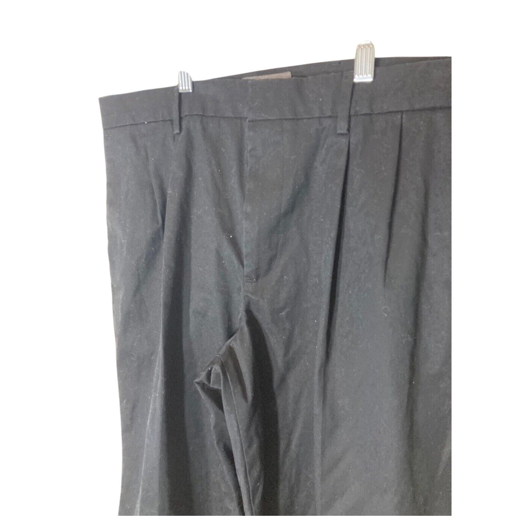 Docker's Men's Black Old Money 36x30L  Utility Khaki Classic Pants