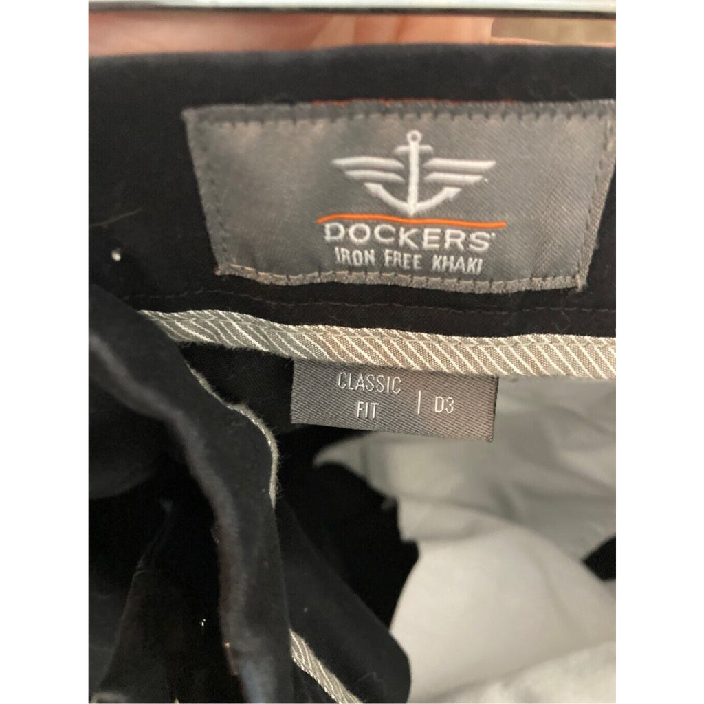 Docker's Men's Black Old Money 36x30L  Utility Khaki Classic Pants