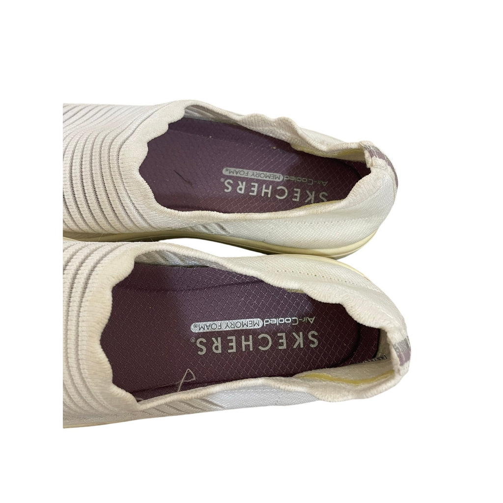 Skechers Women's Poppy Breezy Street Slip-On Sneaker White 8.5 Casual EUC