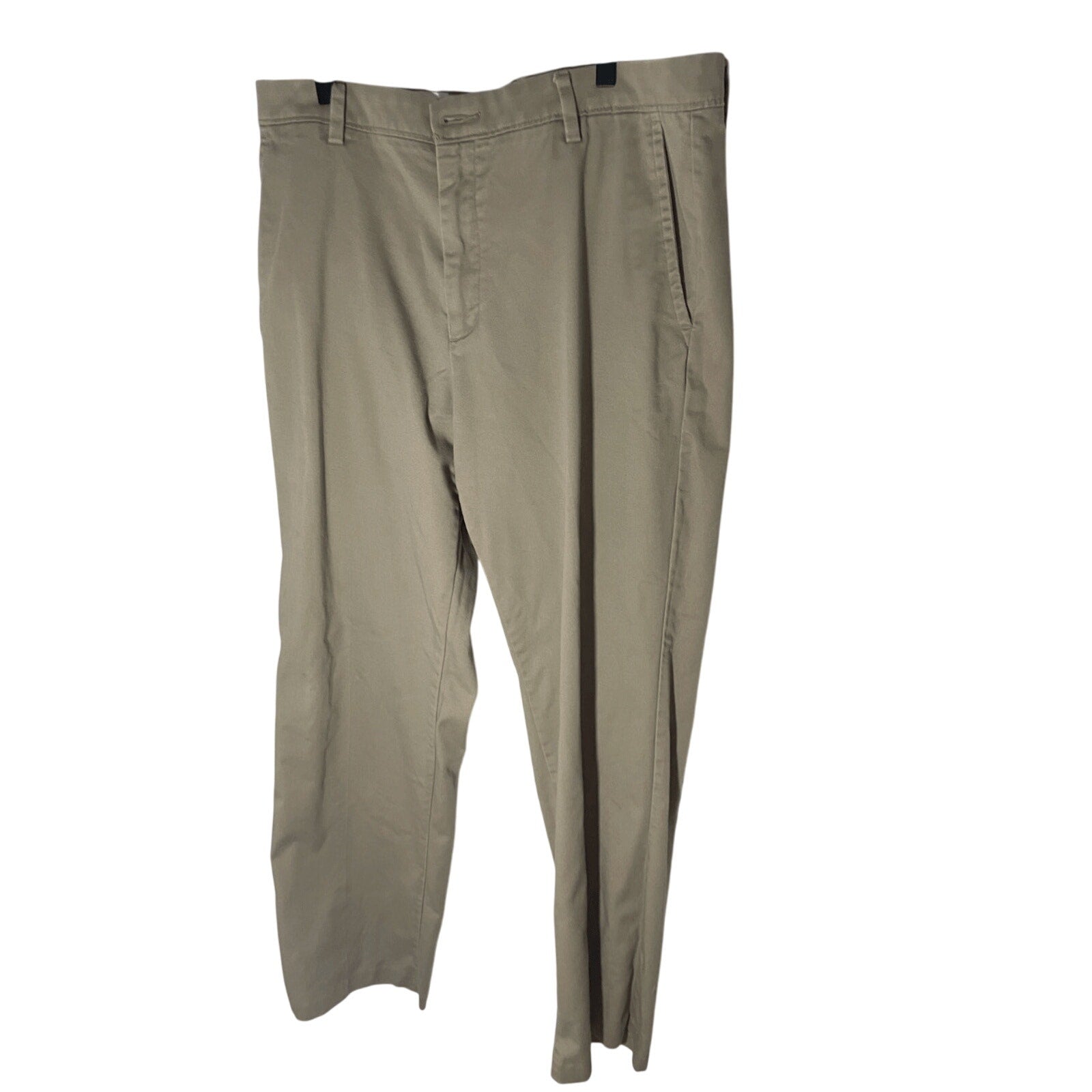 Dockers Men's Classic Fit Khaki Old Money Quiet Luxury Preppy Tan Slacks 36Wx32L