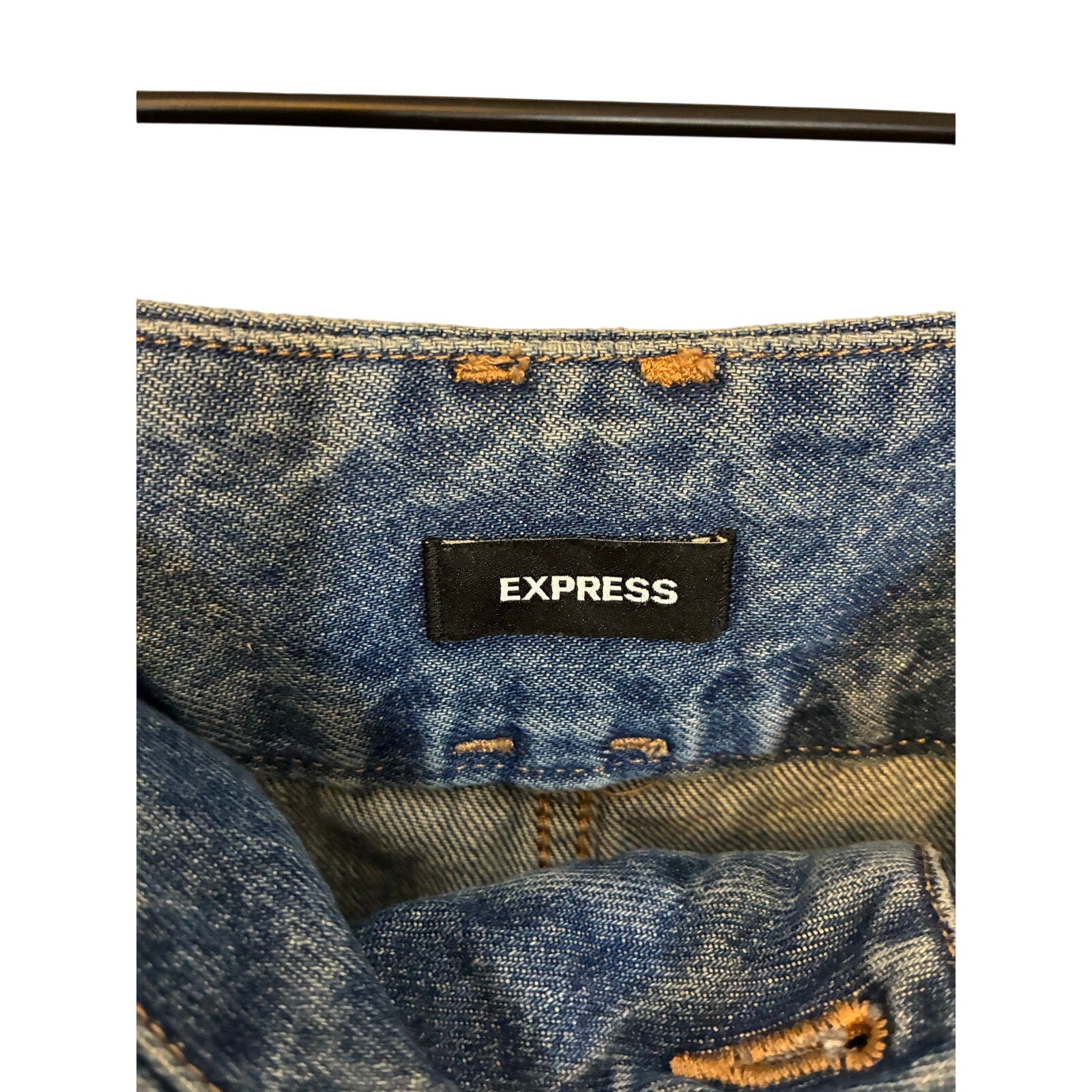 Express High Waisted Medium Wash Cowboy Denim Relaxed Wide Leg Jeans Barrel 4
