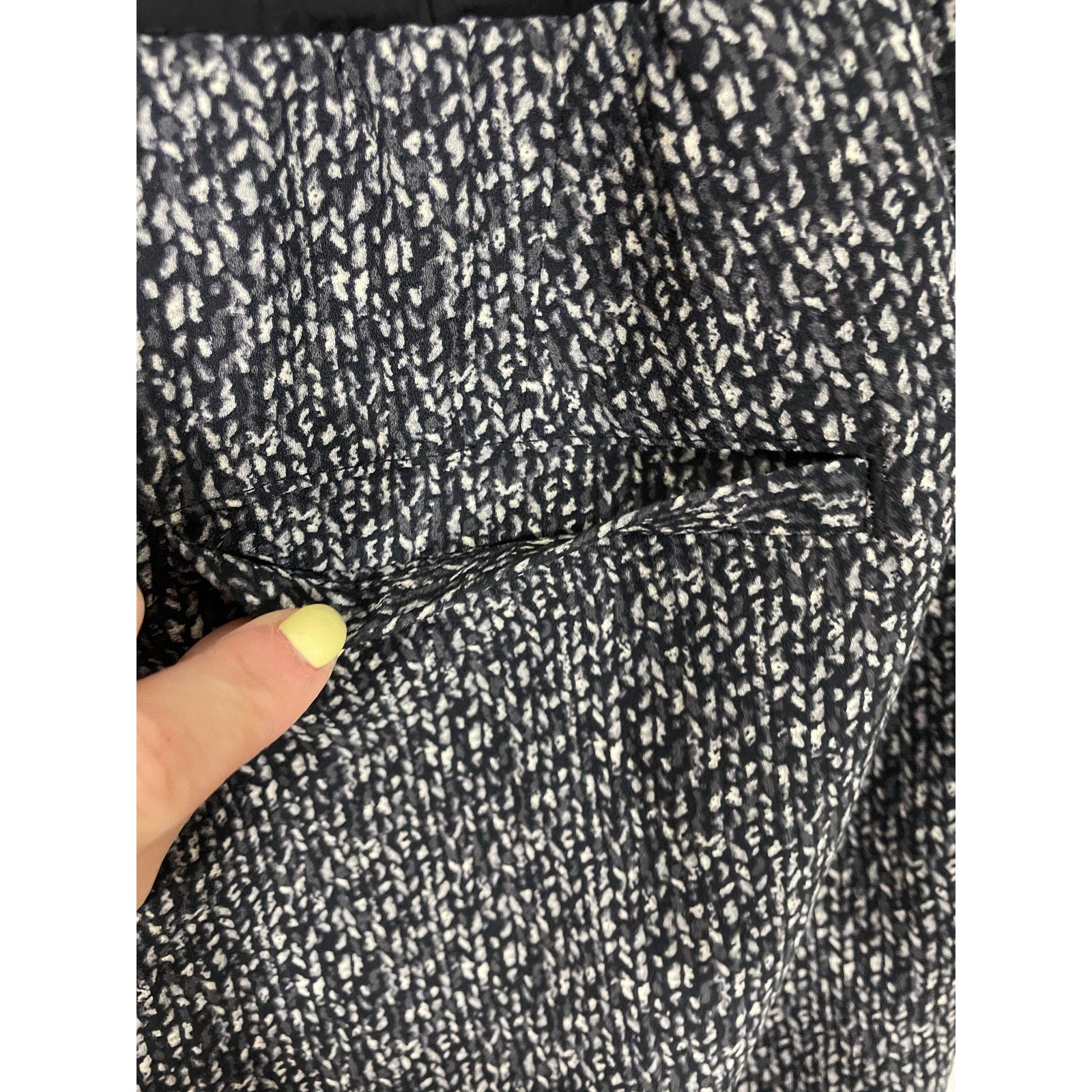 Gorgeous Black Slouch Jersey Tapered Trousers S Lou & Grey Novelty Print Lounge