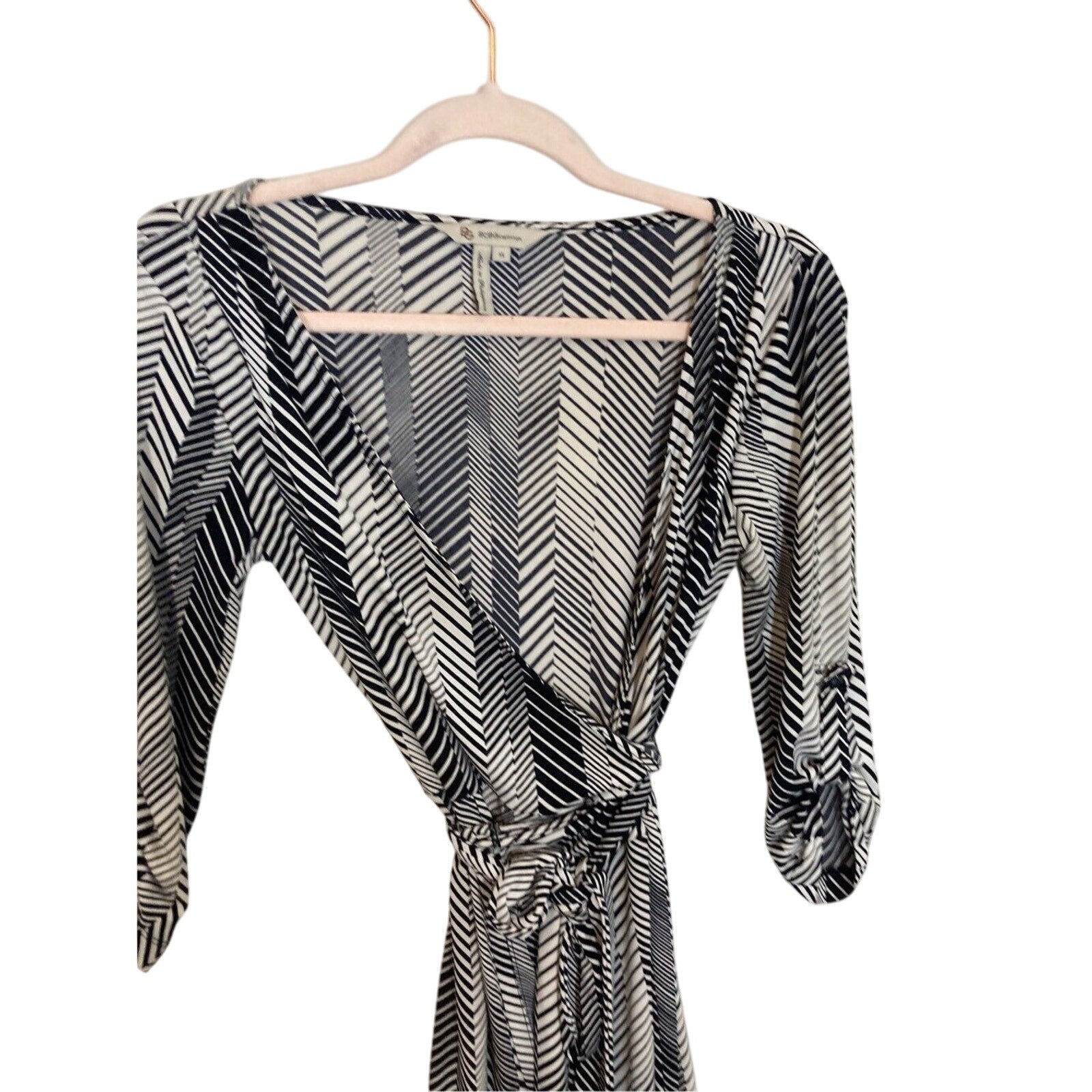 BCBG Art to Wear Women’s Wrap Dress Black White Fit & Flare Retro Print XS
