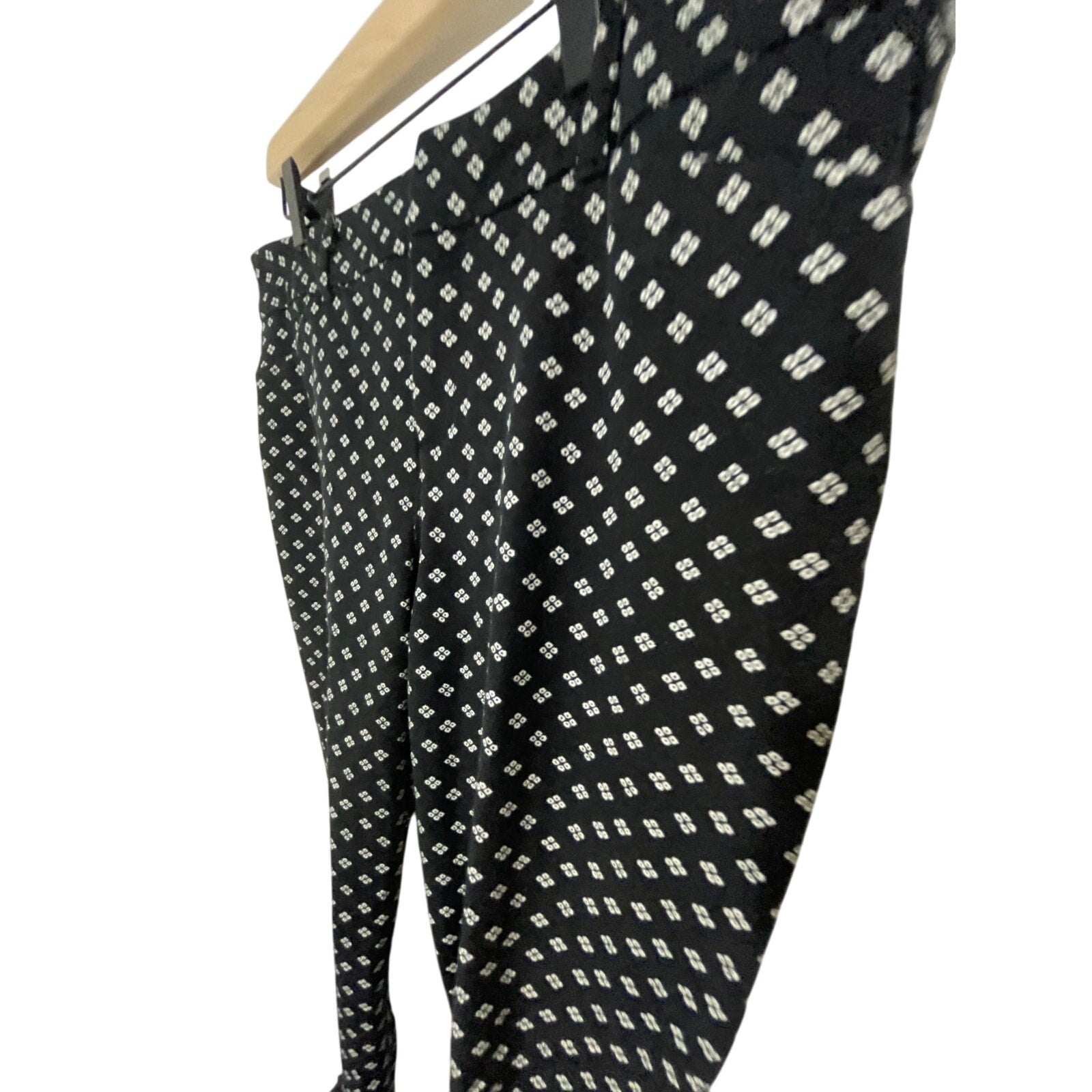 Old Navy Black Print Mid Rise Pixie Cut Work Chic Casual Networking Novelty 12
