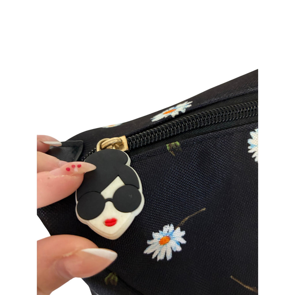 Alice + Olivia Daisy Print Duffel Bag Weekender Bag Traveling Loungewear Novelty