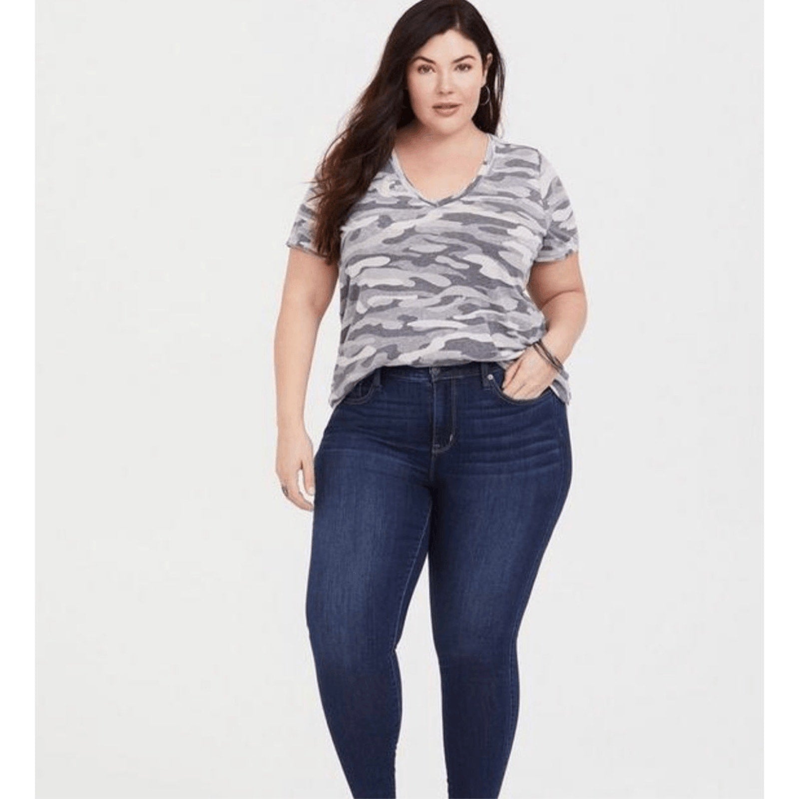 Classic Fit Vintage Burnout Camo Casual Collegiate Lounge Comfy V-Neck Tee