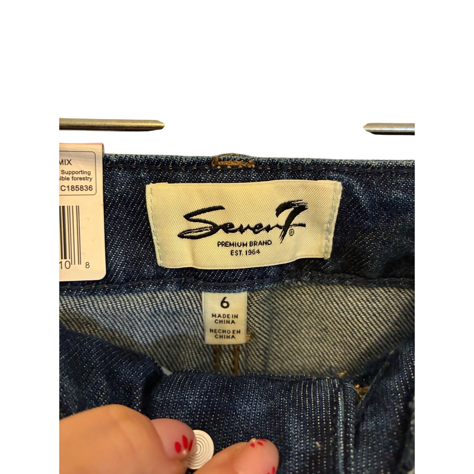 NWT Seven 7 Ladies High Rise Slim 90's Straight Jean 6 Dark Wash Normcore Casual