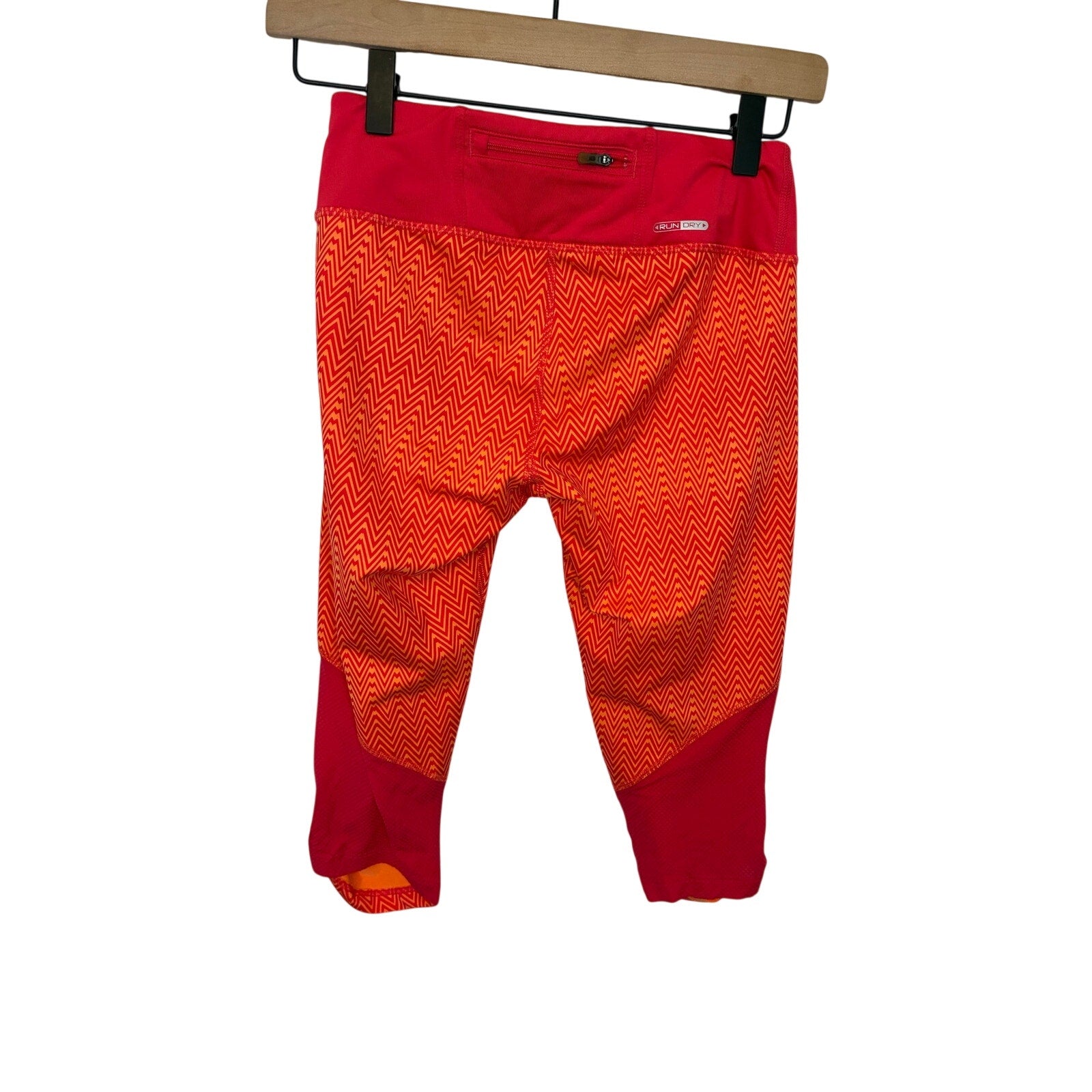 Saucony Scoot Mini Capri Running Tights Womens Orange Pink Chevron Performance