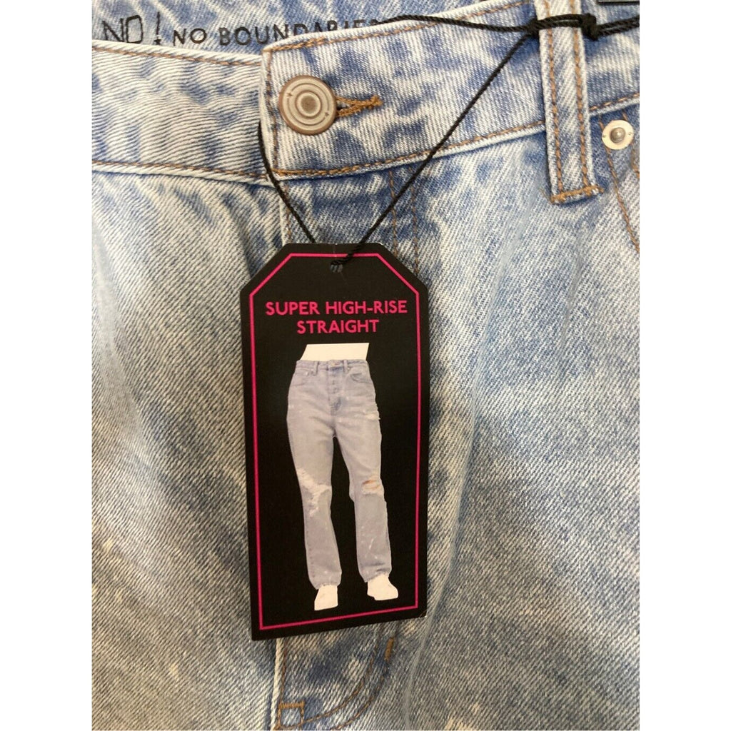 NWT No Boundaries Sz 13 Distressed High Rise Mom Jean